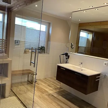 Major Comfortable Casa de Férias Göhren-Lebbin